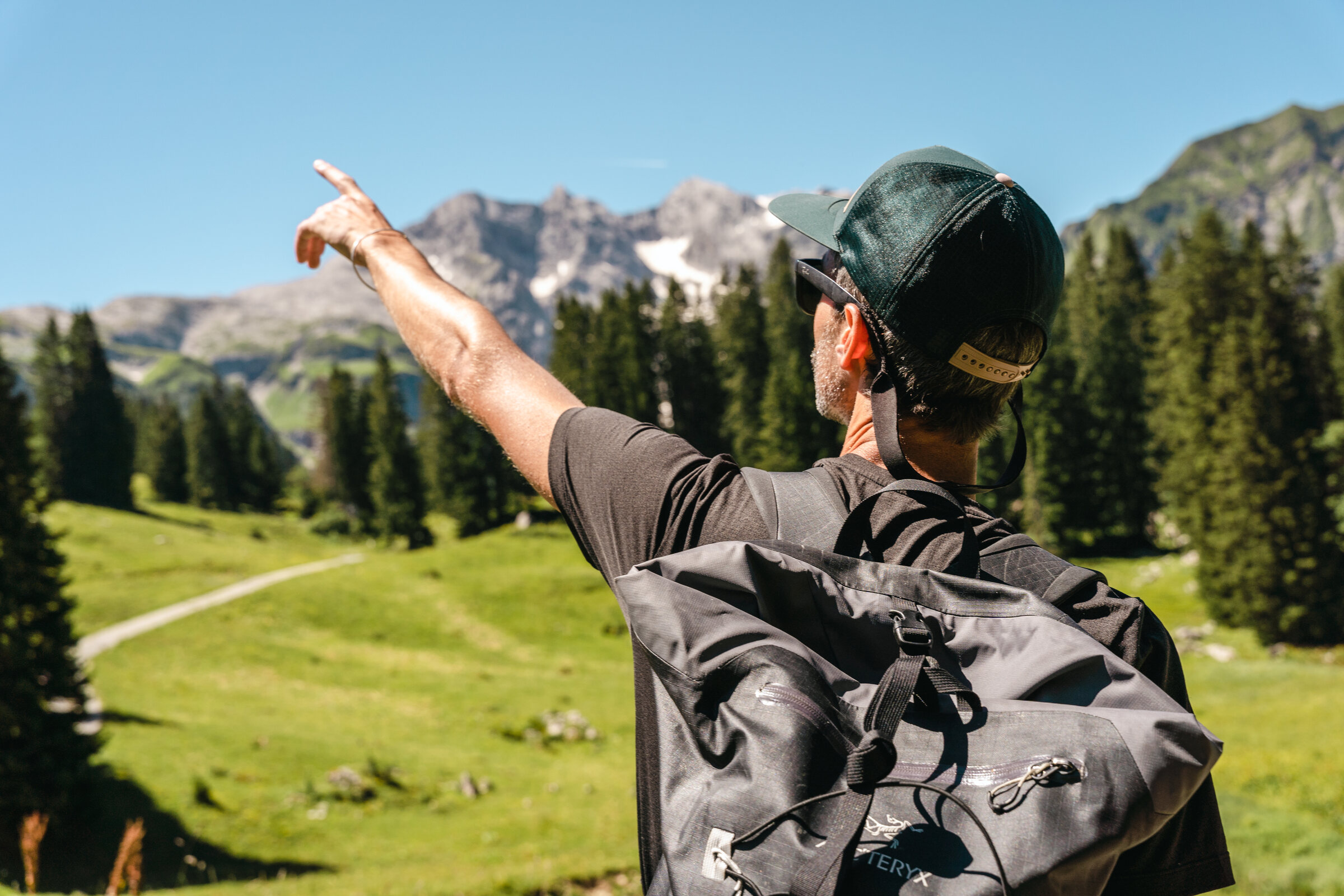 Wandernde in den Bergen des Bregenzerwaldes